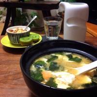 豆腐とわかめのお味噌汁 卵入り2018.7.23