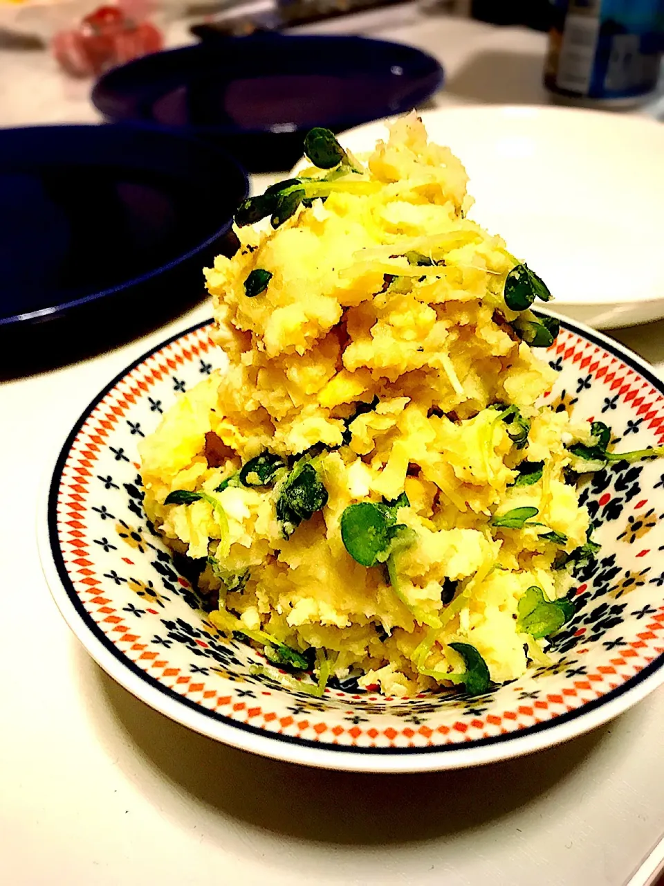 ヨシヨシさんの料理 和風カイワレポテサラ|ちゃーさん