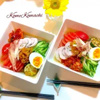 Snapdishの料理写真:夏野菜の冷麺✨
鶏ハムのせ〜|KomeKomachiさん