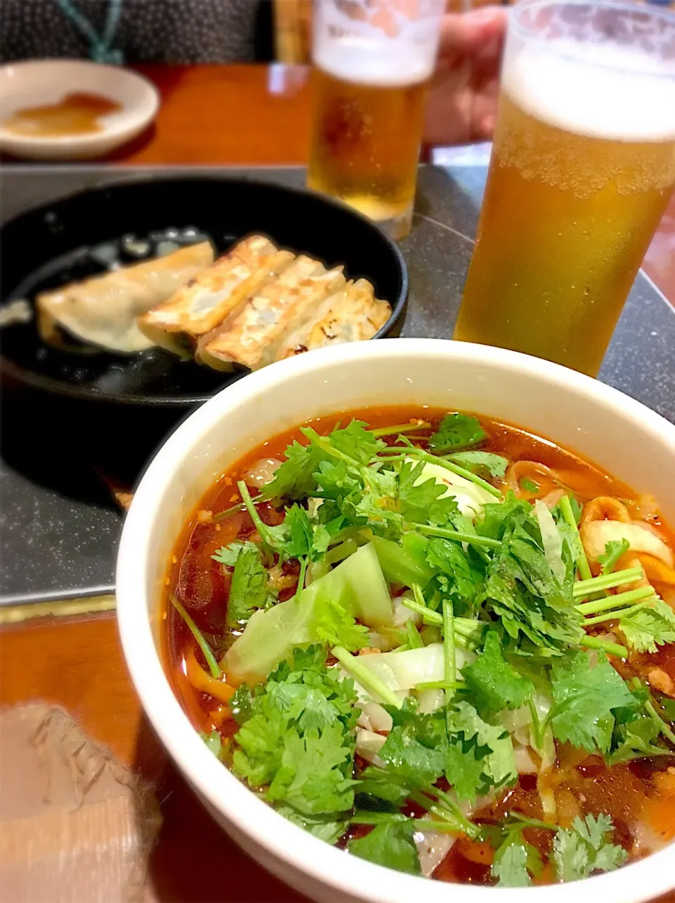 酸辣麺 & 鉄鍋餃子 & ランチビール|リフルシャッフルさん