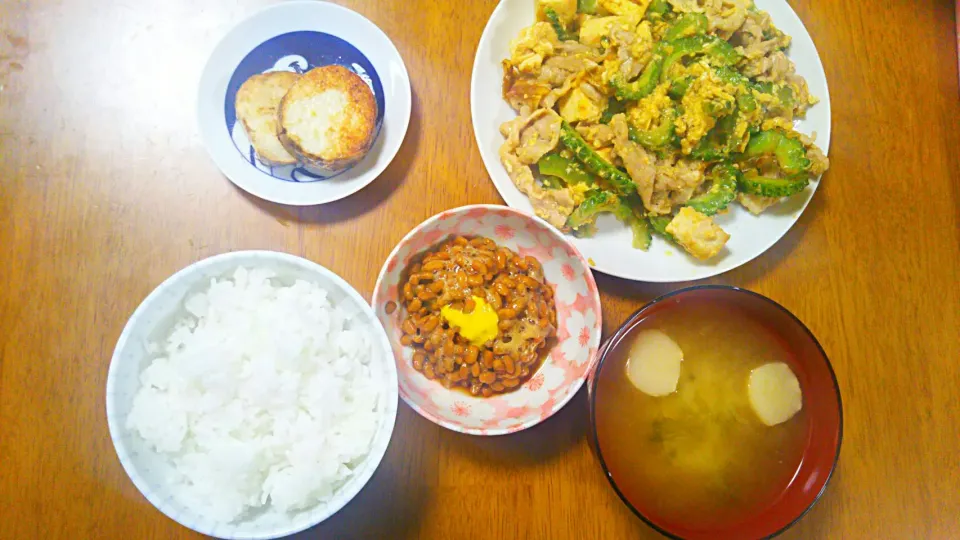 ７月２２日　ゴーヤーチャンプル　納豆　山芋焼き　お味噌汁|いもこ。さん