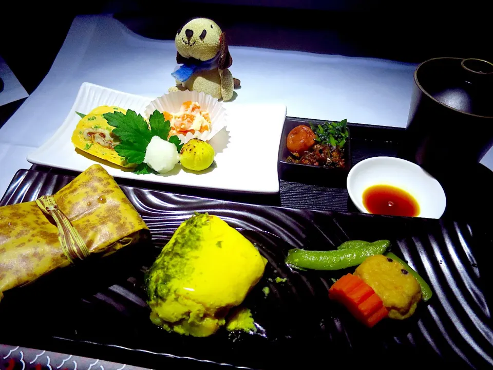 カタール航空羽田ードーハ便の機内食。朝ごはん和食|Rickey Pierreさん