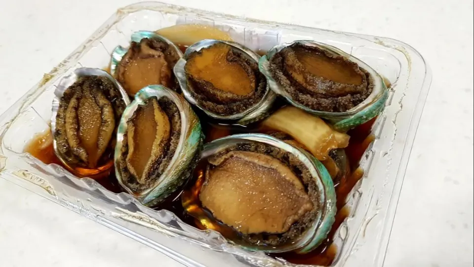 Snapdishの料理写真:酱油鲍鱼 - abalone in soy sauce marinade|steven z.y.さん