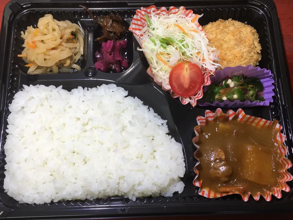 チキンカレー 日替わり宅配弁当 豊川市豊橋市一部エリア配達|Naokazu Kuritaさん