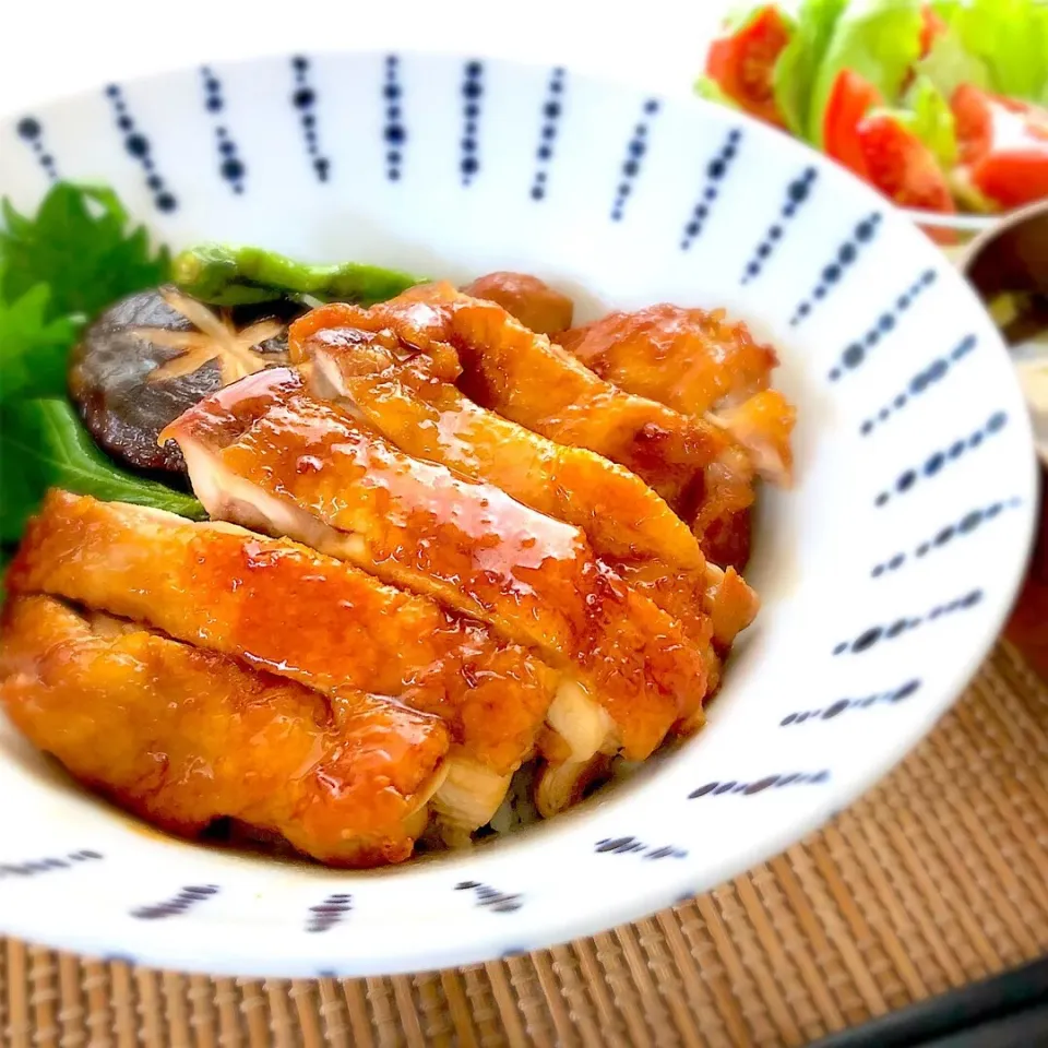 鳥もも肉の照り焼き丼🐓|あしゃぱんさん