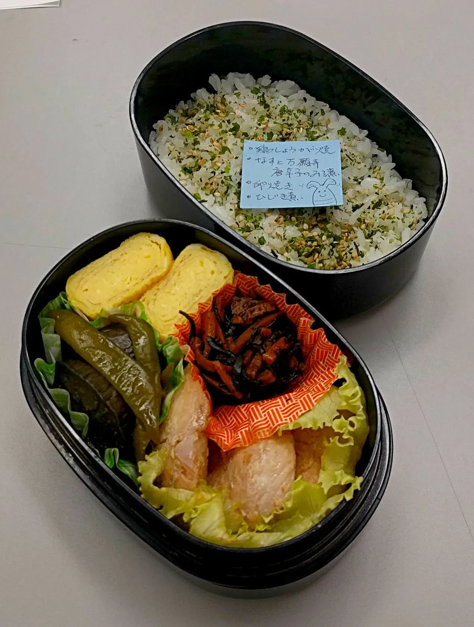 8月16日のサラメシは
*鶏生姜焼き
*茄子と万願寺とうがらしの味噌煮
*卵焼き
*ひじき煮|ニッパーさん