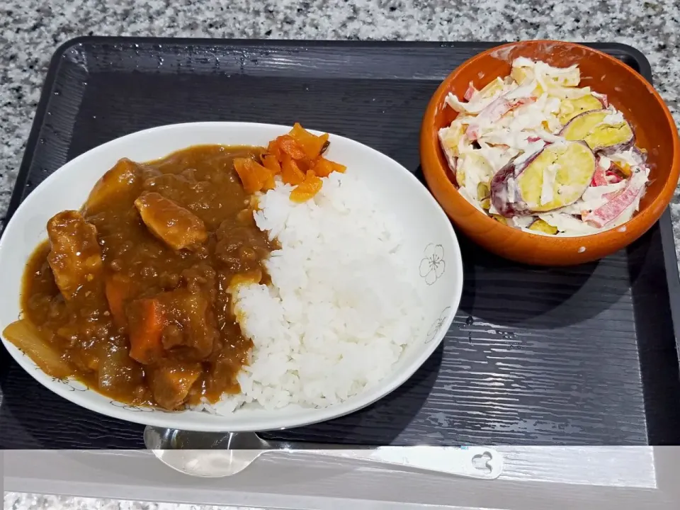 ・夏野菜とチキンのカレー
・さつま芋のマヨサラダ|あぁちゃんさん