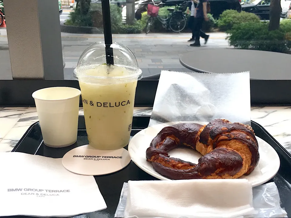 BMW GROUP TERRACE 
DEAN & DELUCA CAFE|yumyum😋さん