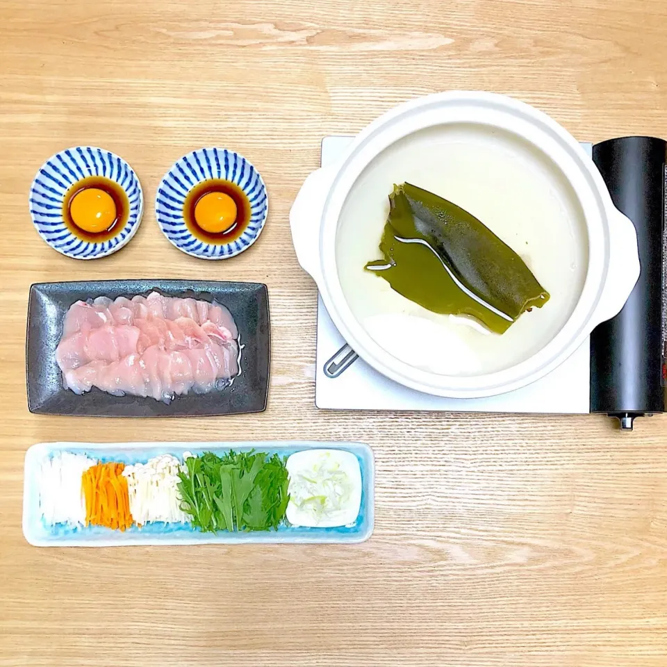 咲きちゃんさんの料理 鶏しゃぶ🐔黄身ぽんダレで|omoさん