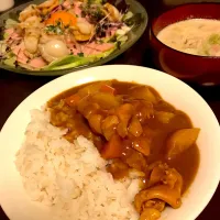 Snapdishの料理写真:カレー  海鮮サラダ  ミルクスープ|Yuka_jpさん