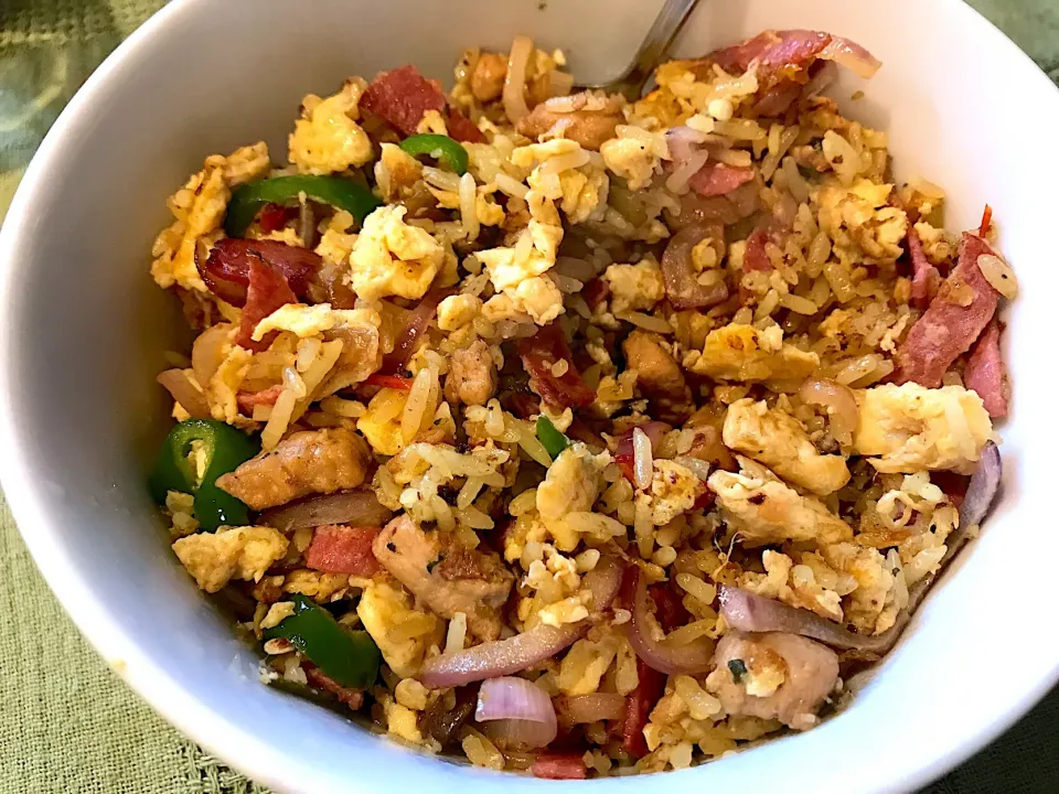 Onion fried rice|yeni kartikasariさん