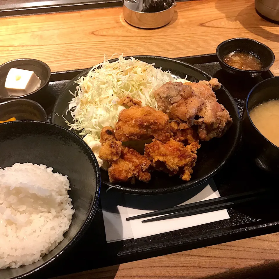 唐揚げ定食 塩と醤油の二種盛り|純さん