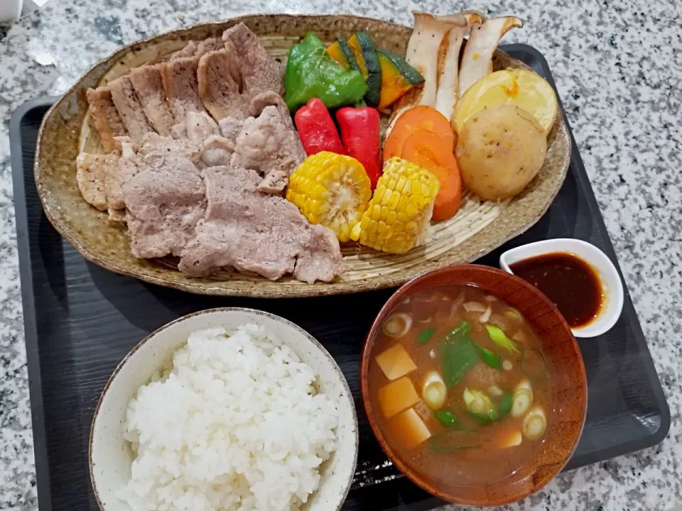 なんちゃってBBQ定食😋|あぁちゃんさん