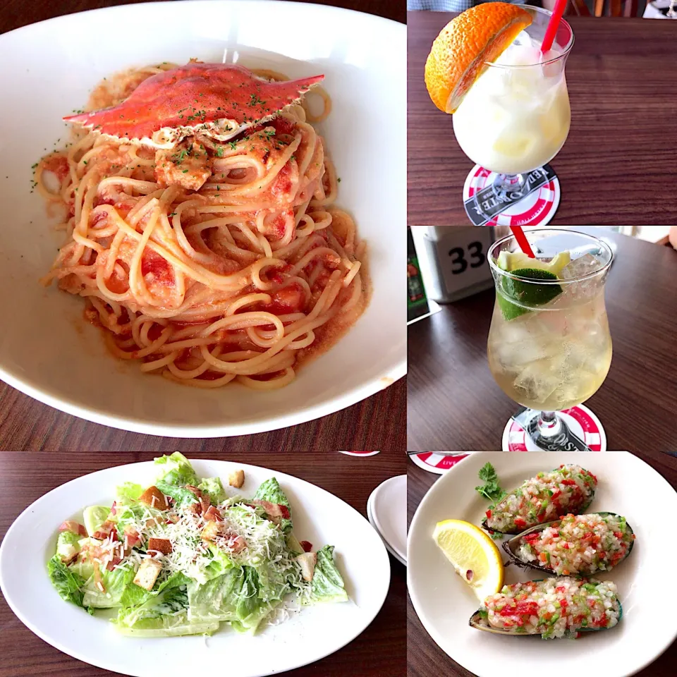 ワタリガニのトマトパスタ🍝🍅
レタスサラダ🥗
パーナ貝のイタリアンマリネ
ココバイン  サラトガクーラー🍹|るみおんさん