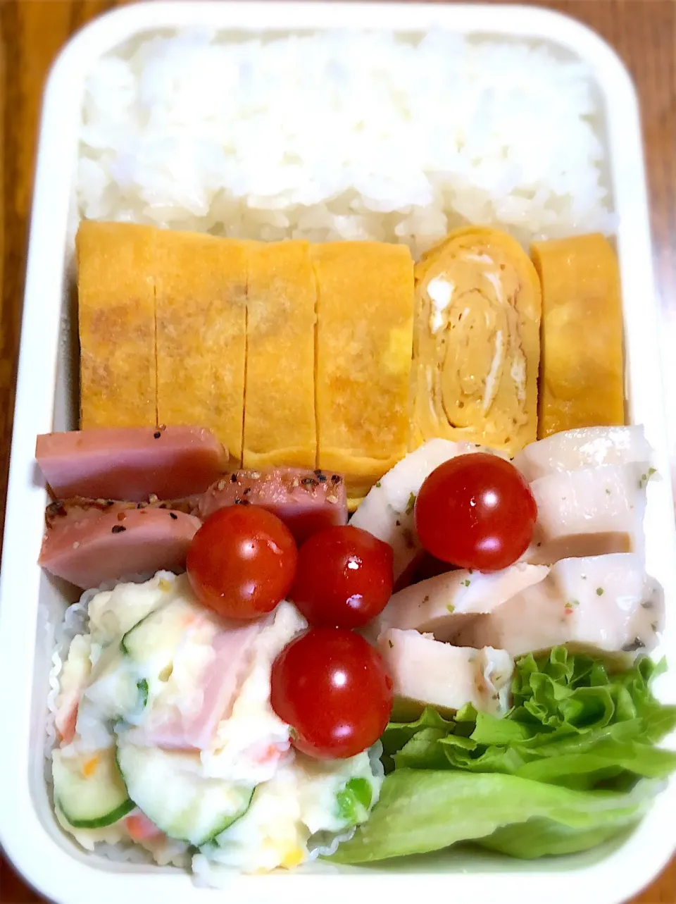 8月18日(土) 久しぶりの弁当！テスト頑張ってね(ง •̀_•́)ง|かよっぺさん