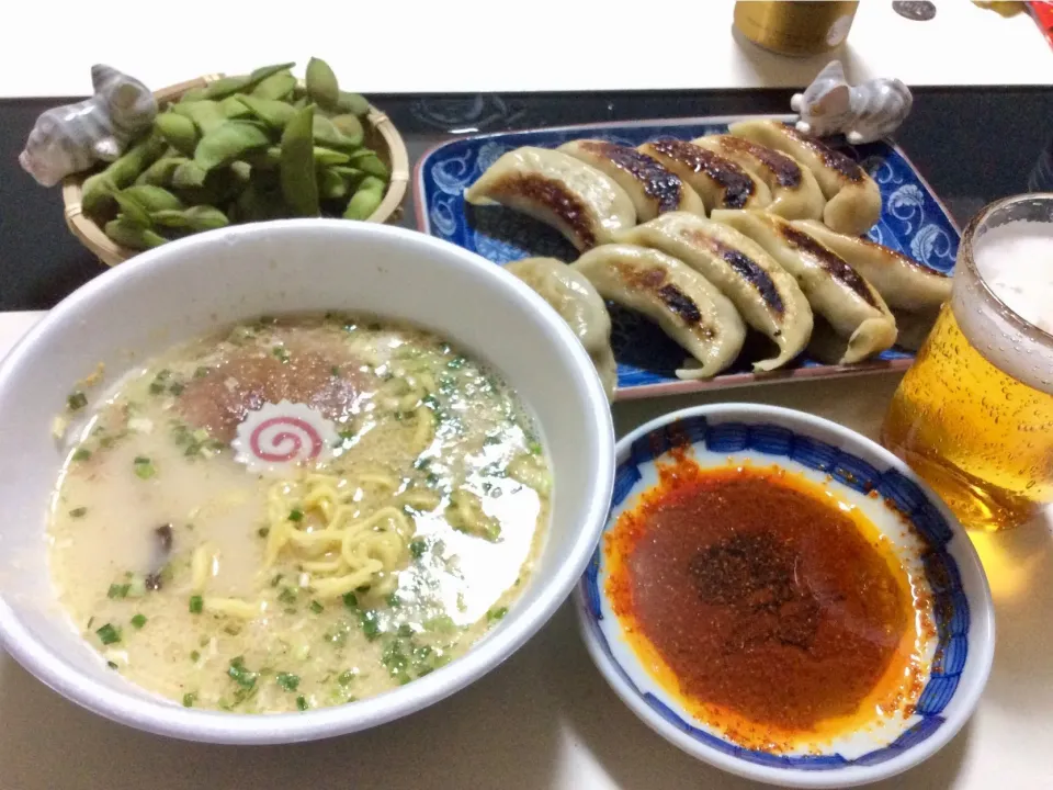 山頭火と珍来の餃子、目の前の畑の枝豆で夕食|Takeshi  Nagakiさん