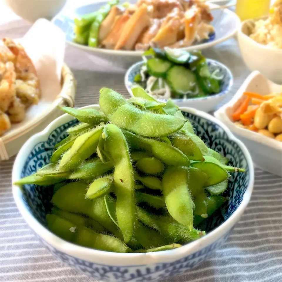 Snapdishの料理写真:枝豆、煮豆、きゅうりとわかめとしらすの酢の物|ゆかりさん