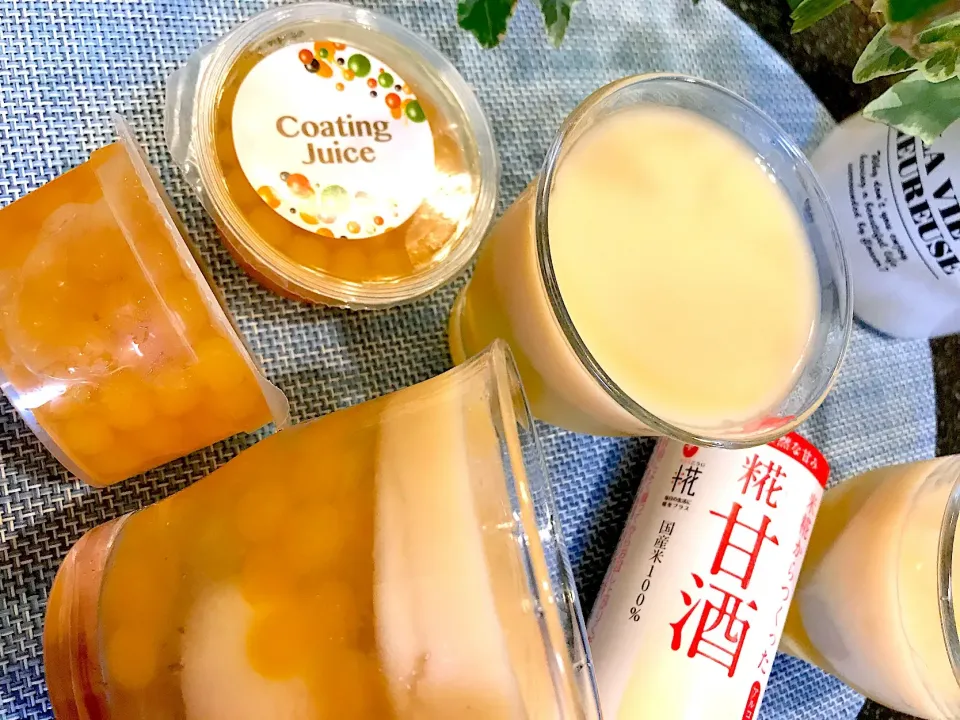 Snapdishの料理写真:台湾 コーティングジュースゼリー
日本あま酒ゼリーの二層仕立てゼリー|シュトママさん