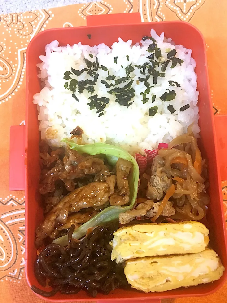 Snapdishの料理写真:♫8/20今日のお弁当♫〜生姜焼き、切り干し大根の煮物、だし巻き卵、糸こんにゃくの甘辛炒め〜|Satokoさん