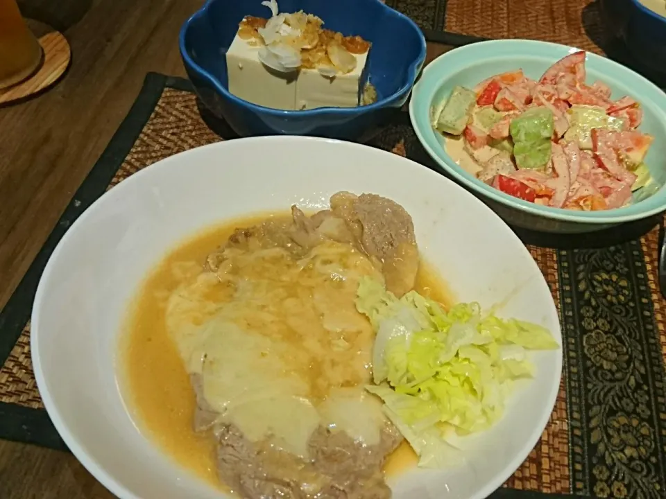 冷奴&トマトとアボカドのゴマドレッシング&ポークの味噌焼きチーズのせ|まぐろさん