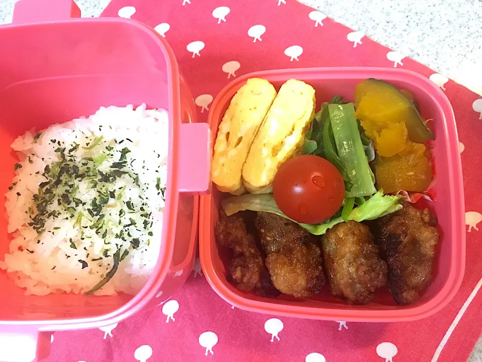 Snapdishの料理写真:♫8/21今日のお弁当♫〜豚唐揚げ、かぼちゃ煮、小松菜お浸し、だし巻き卵、プチトマト〜|Satokoさん