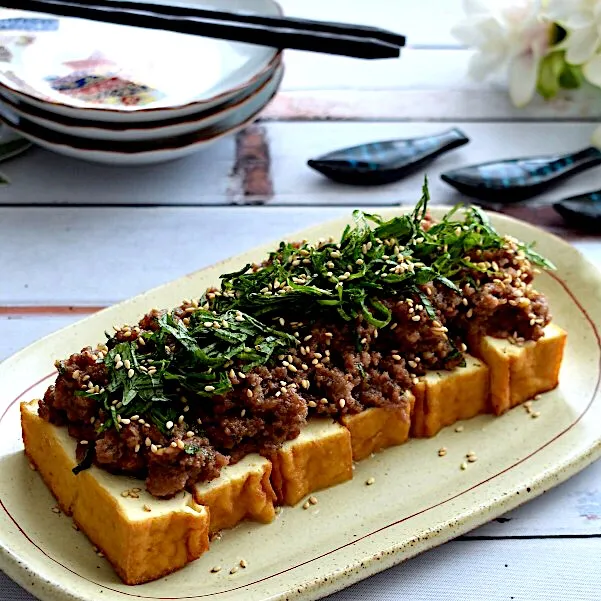 火を使わずに！梅シソ風味が食欲そそる肉味噌厚揚げ : ローマのおいしい生活in東京|yukoさん