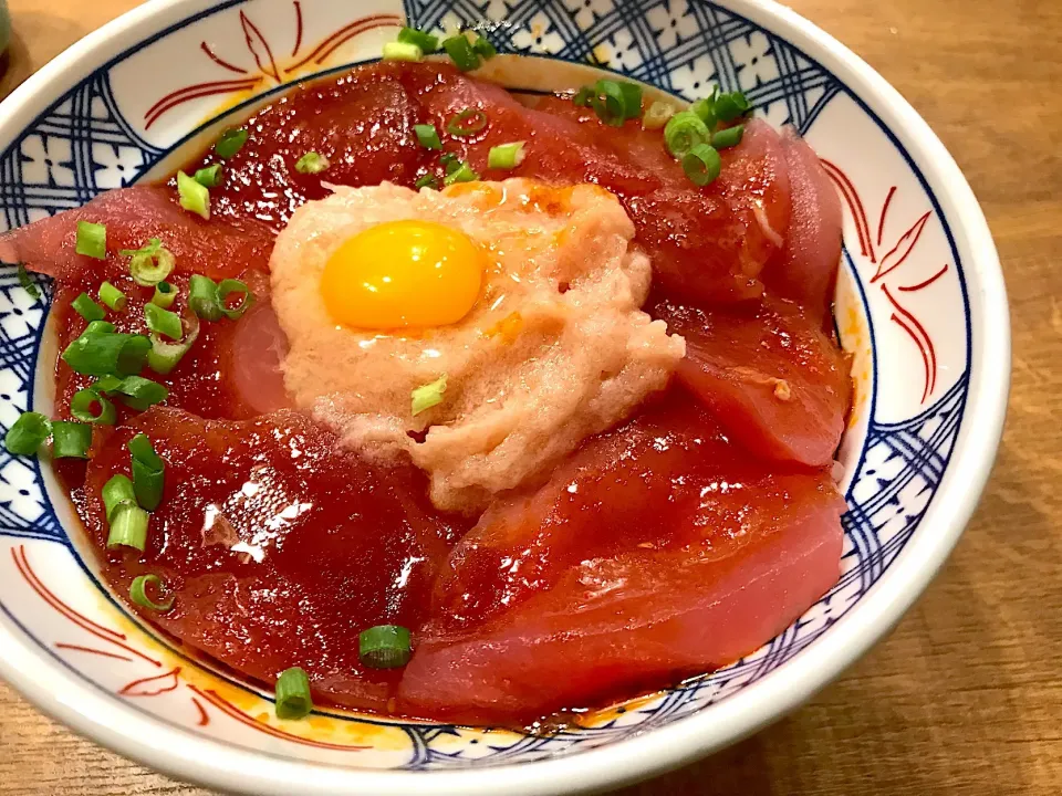 まぐろユッケ丼|マハロ菊池さん