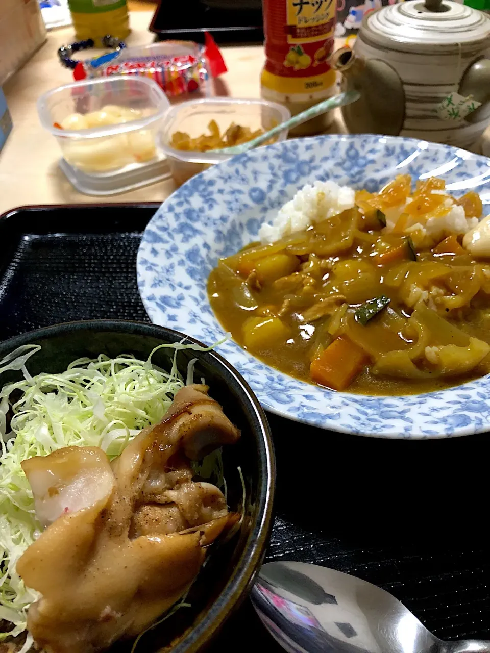 カレーと豚足|まゆさんさん