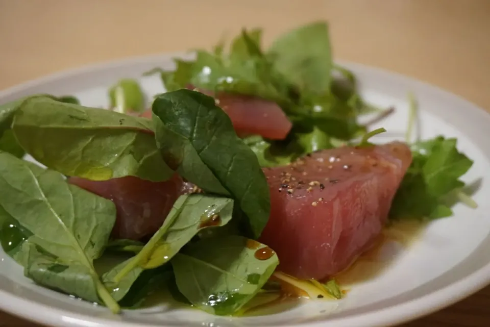 マグロとベビーリーフのカルパッチョ|こたろーさん