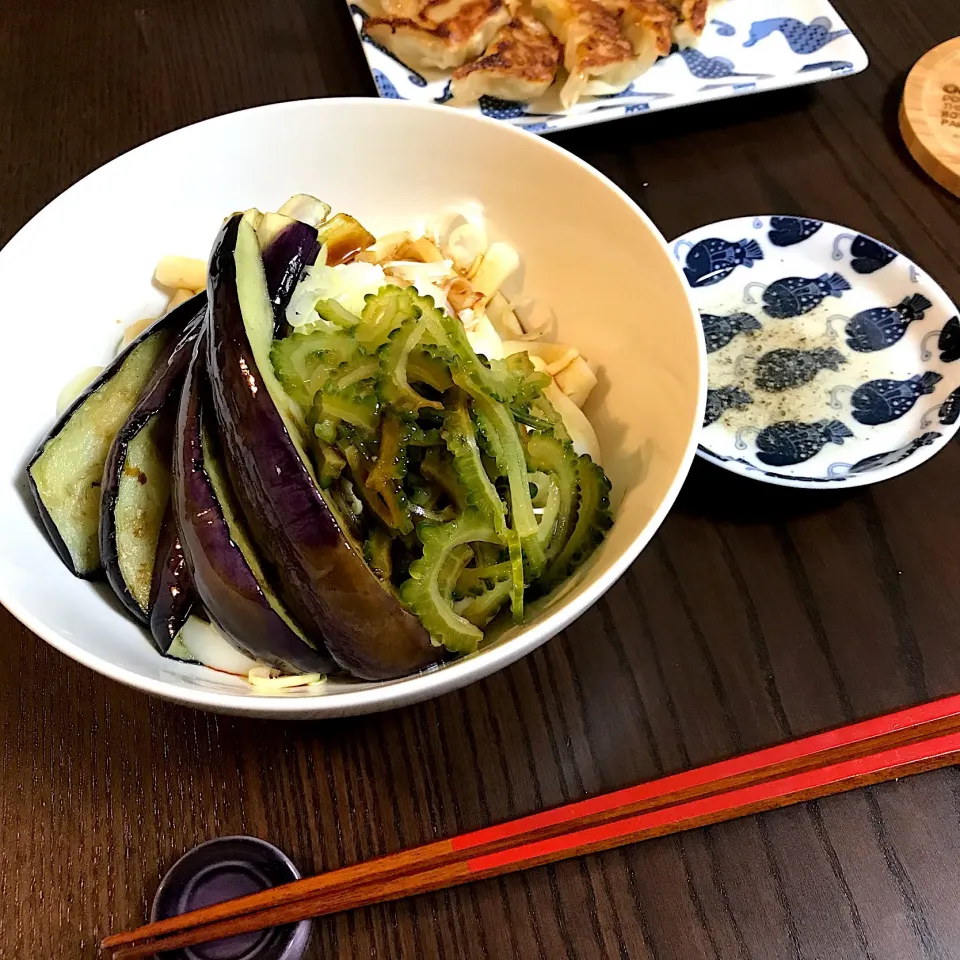 冷し伊勢うどん♪（揚げ茄子、ゴーヤ入り）|いくさん