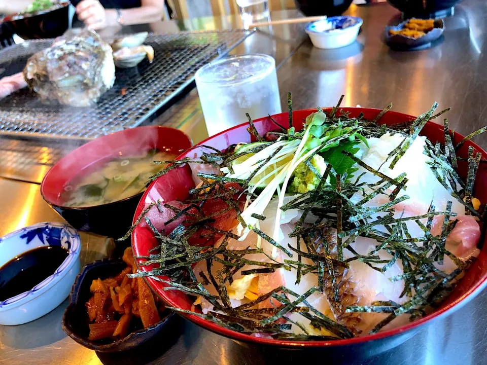 Snapdishの料理写真:海鮮丼|井野 菜々実さん