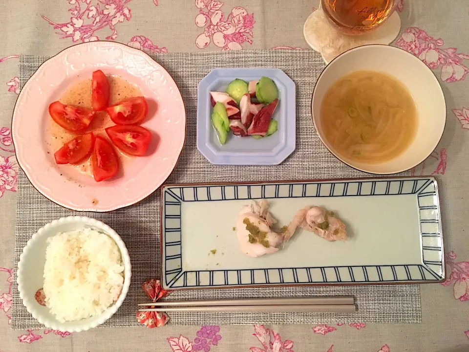 鱈
冷やしトマト
タコときゅうりの酢の物
お味噌汁|maiさん