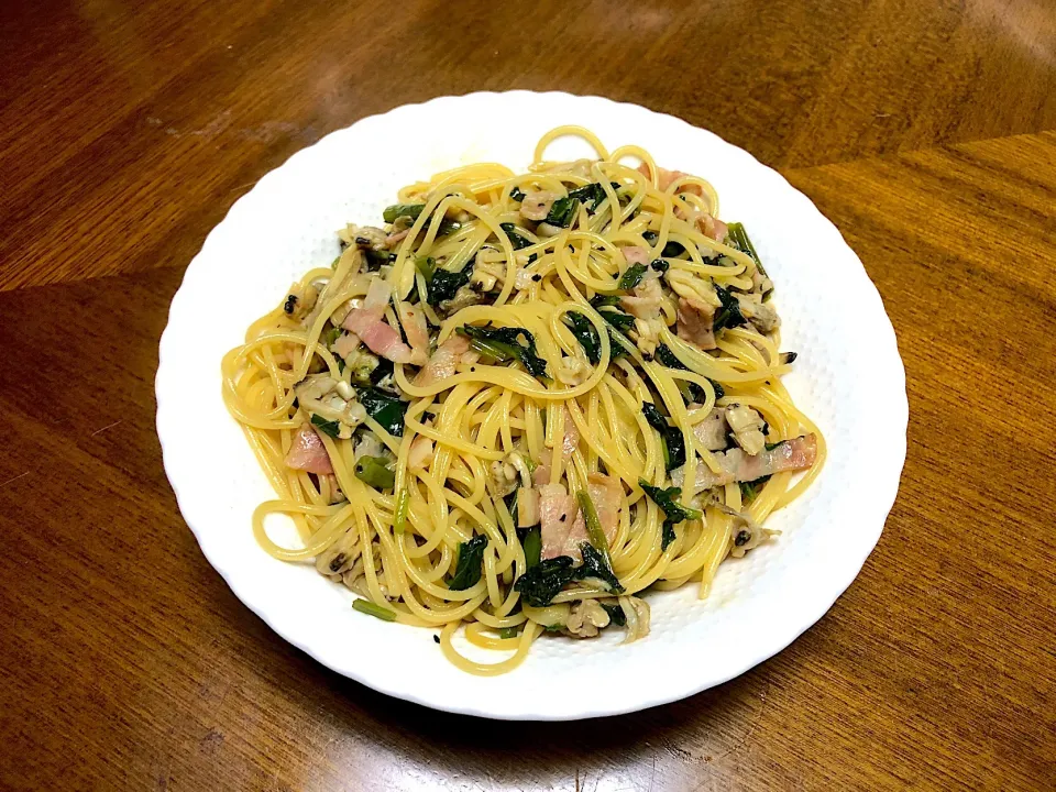 Snapdishの料理写真:あさりと空芯菜とベーコンのパスタ|田中章さん