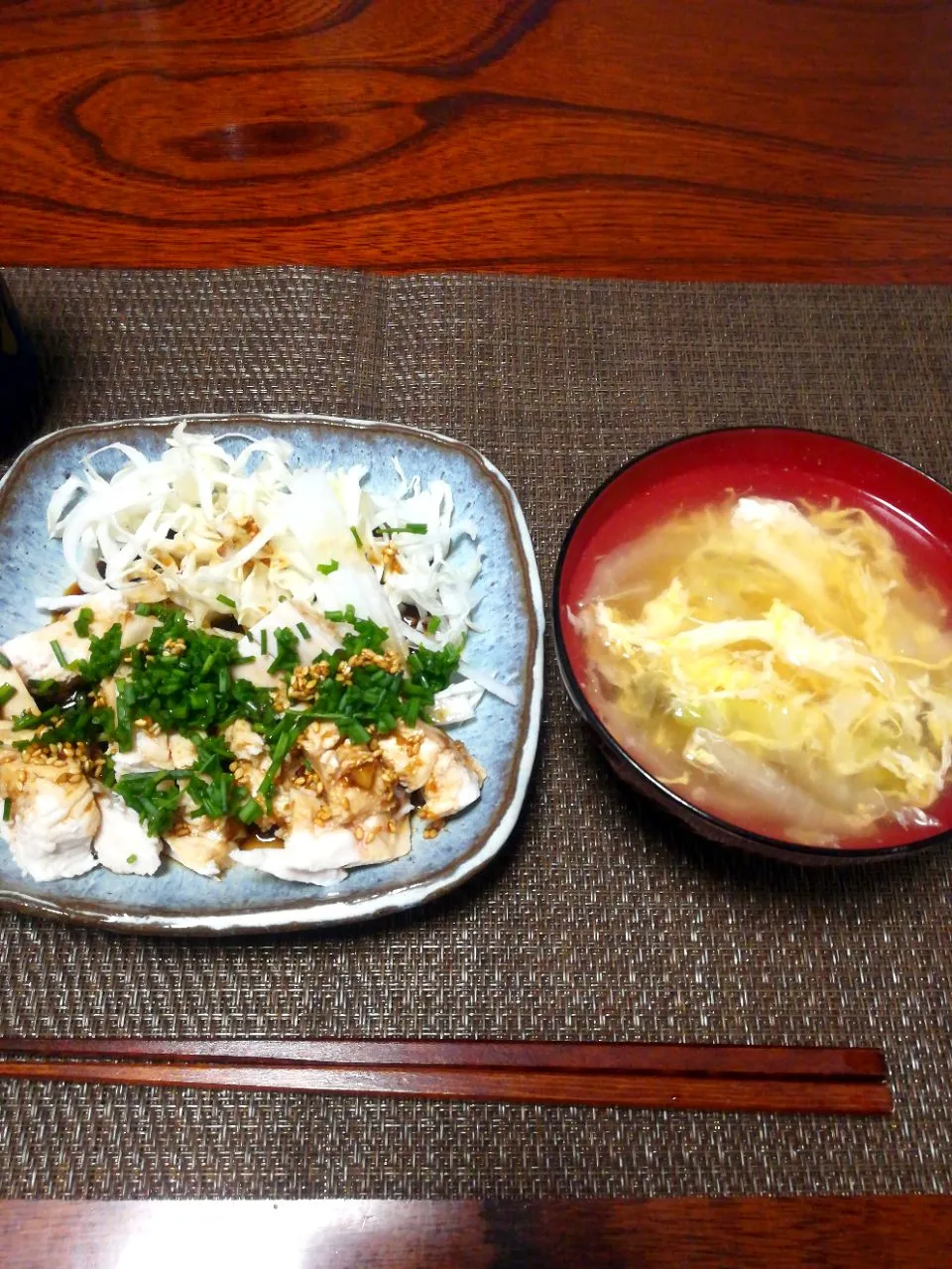 よだれ鶏と白菜のかき玉汁|とにおさん