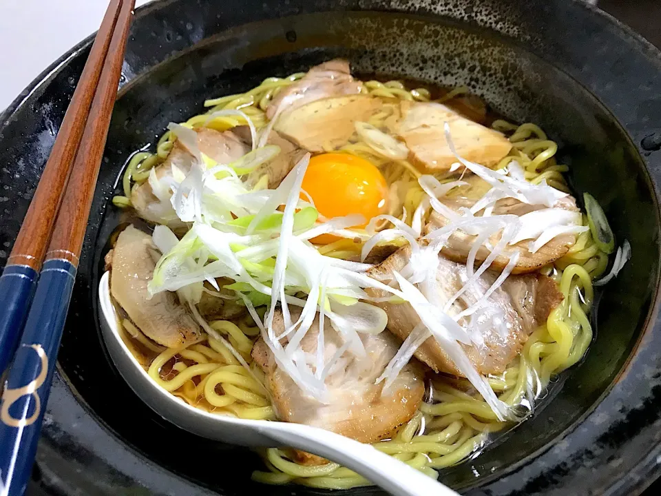 Snapdishの料理写真:スープもチャーシューも自作。ラーメン|にゃるさん