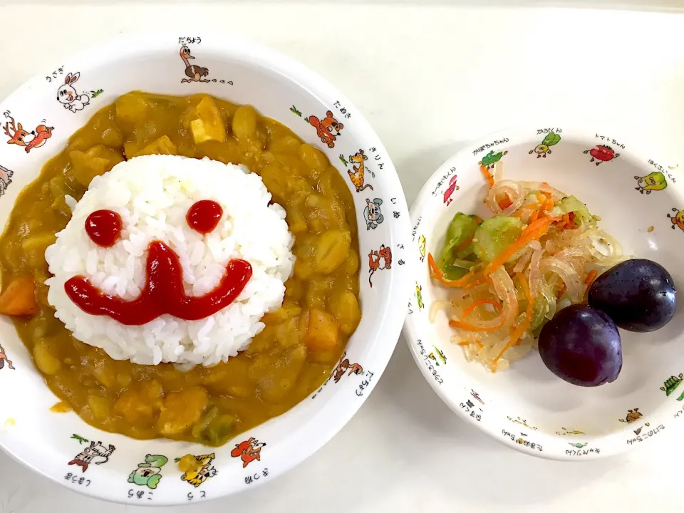 Snapdishの料理写真:お誕生日会カレー|ぎえちゃんさん