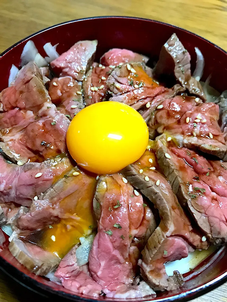 半額モモ肉でローストビーフ丼|Shuta Shimaさん