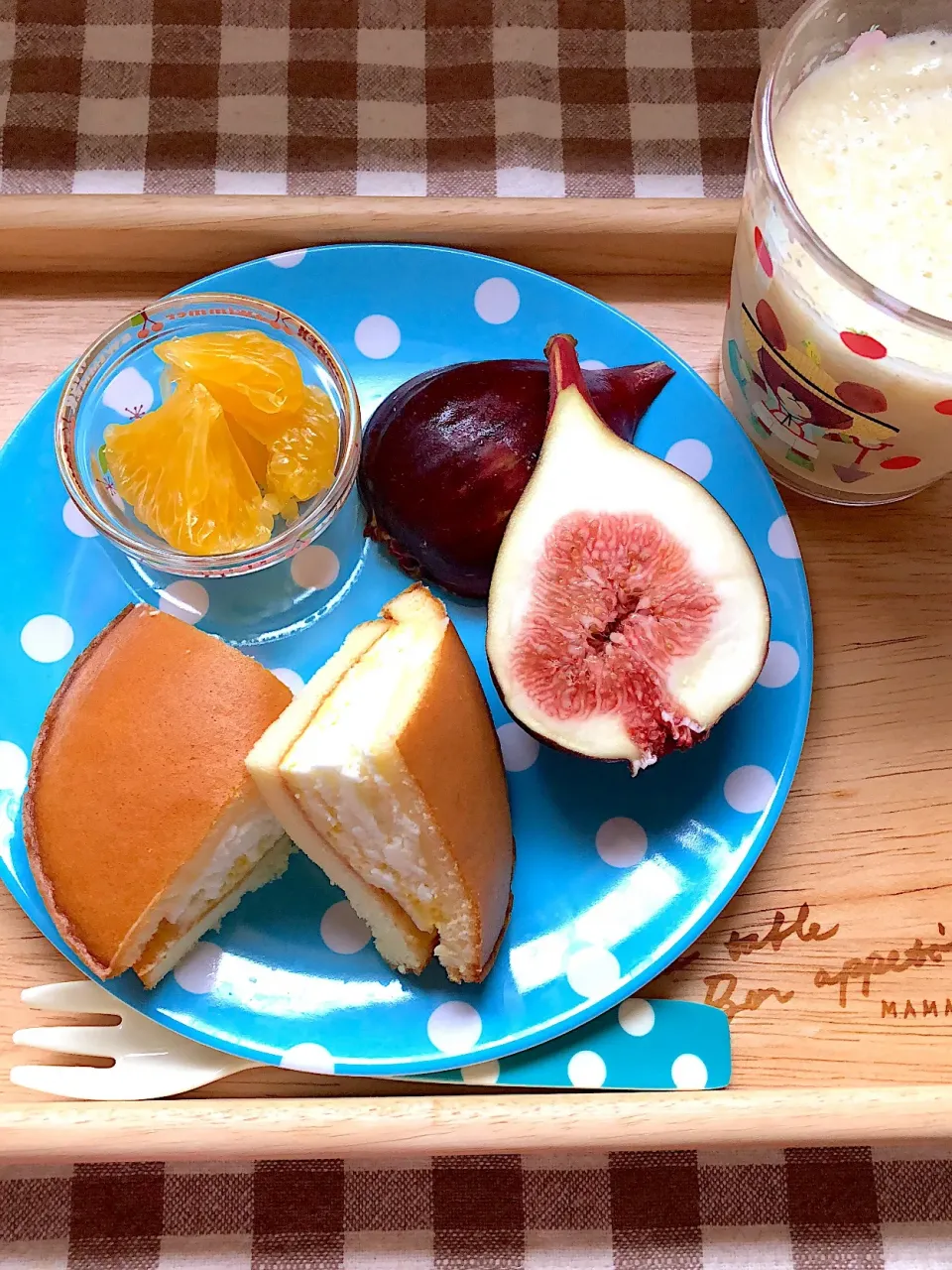 🍊夏の朝ごはん🍊

息子の朝ごはん✨

大好きなバナナを
今日はバナナスムージーに🍌✨

2杯もおかわりしてくれました(^^)

めっちゃ簡単にできて
美味しく食べれて
大満足🍌‼️|はるさん