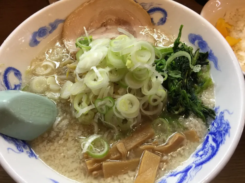 麺屋 亥龍 背あぶら醤油ラーメン|popzappaさん