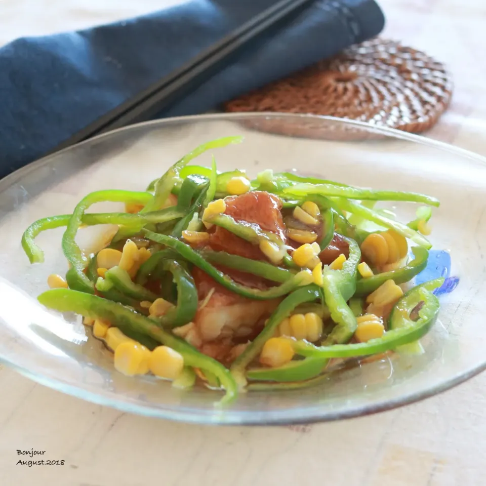 白身魚とピーマンととうもろこし🌽の甘辛ソースの蒸し物|yasuko murakamiさん