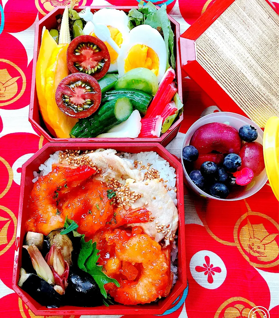 #お弁当  #お父さん弁当  #メンズ弁当  #お弁当じまん   #海老チリ弁当  #胡瓜の漬物  #野菜たっぷり  #コリンキーピクルス #茹で玉子  #夏野菜  #茄子漬物  #ヘルシー料理  #ブルーベリー  #庭で採れたシリーズ   #デザートはベニバラード #プラム・ハリウッド  #山形のぶどう #健康を考え|Blueberry🫐さん