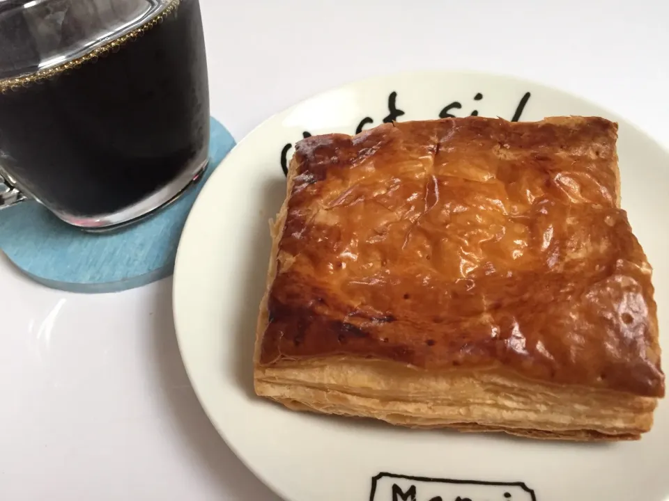 Snapdishの料理写真:朝は、アップルチーズパイ🍎🧀🥧
#アップルチーズパイ|Kojiさん