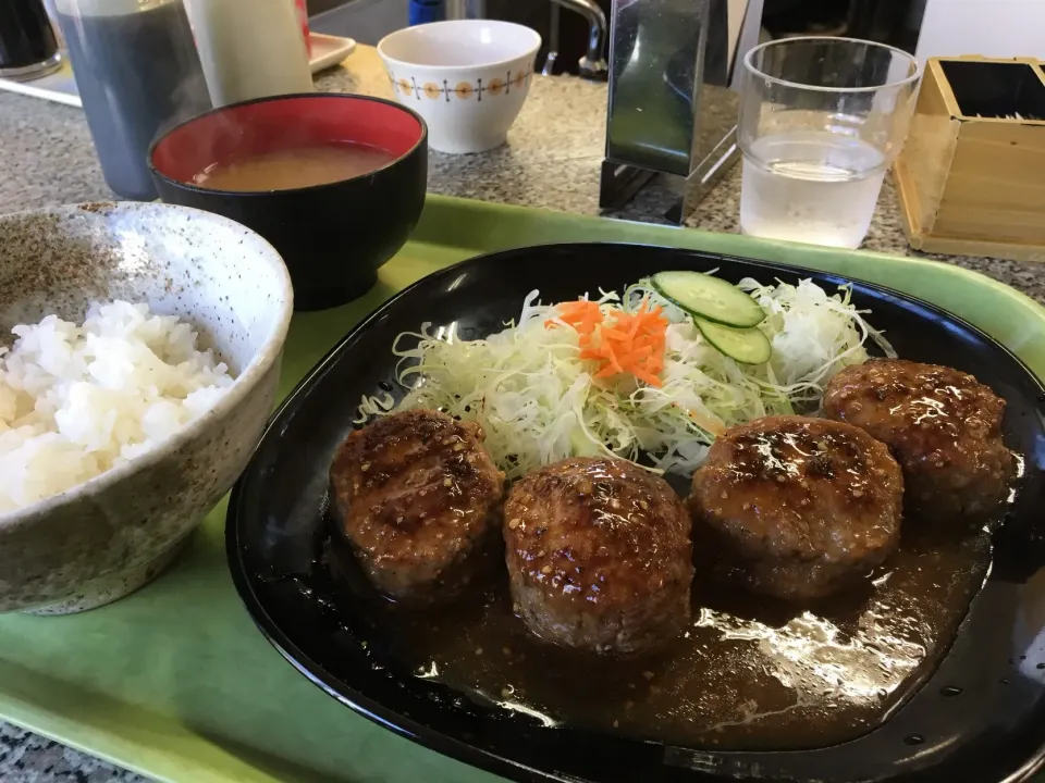 肉増しハンバーグ定食|PegaOさん