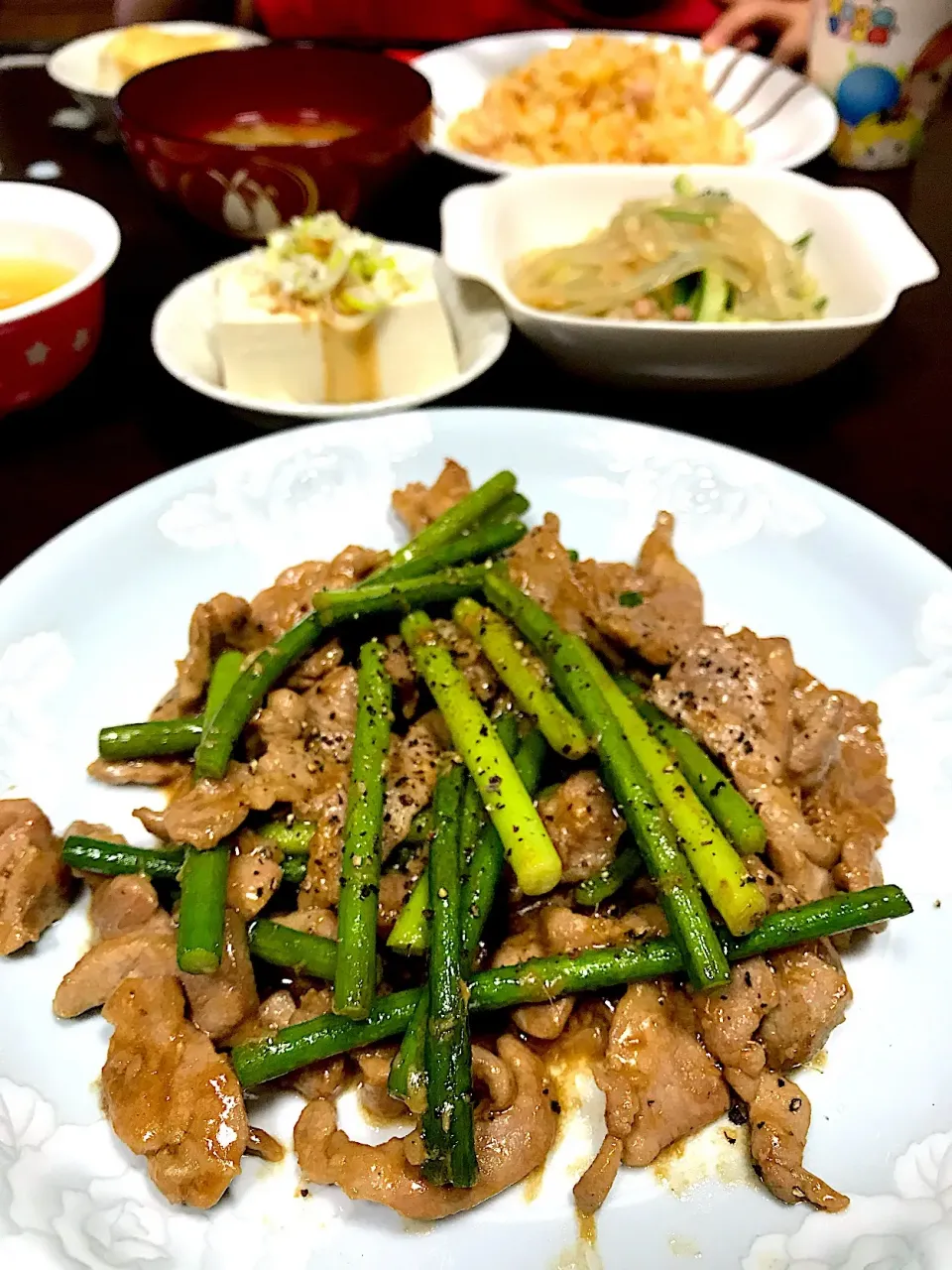 パパ作 豚肉とニンニクの芽の炒め物♡|yumikoさん