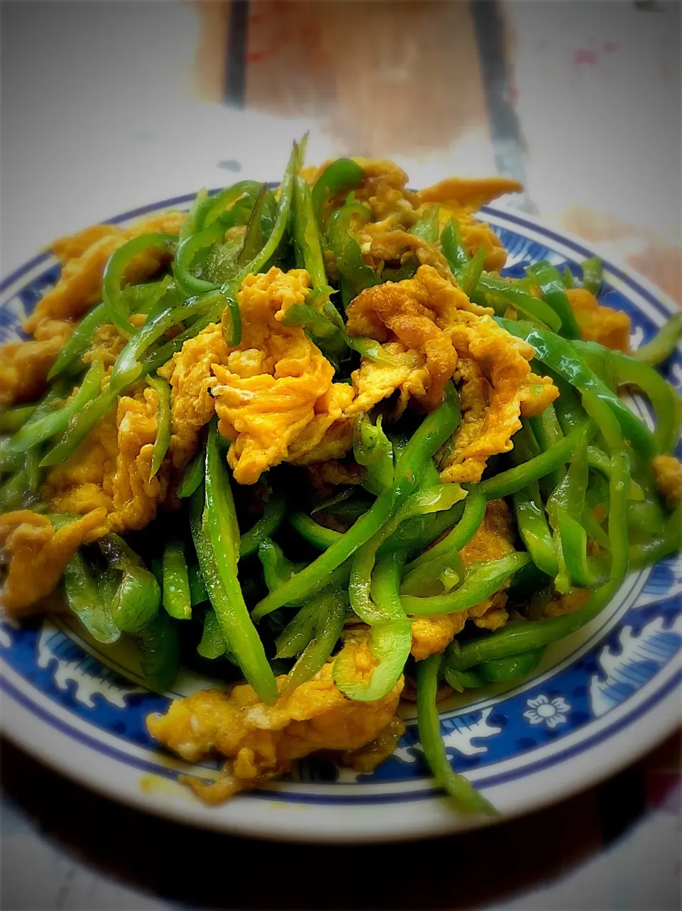 Snapdishの料理写真:Green chilly fried with eggs|Yangさん