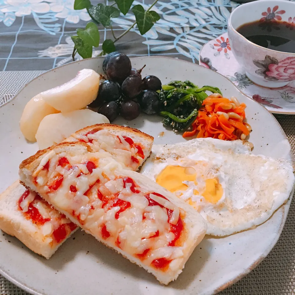 2018.8.25お家朝ごはん★目玉焼きはウェルダン派|YummyKさん