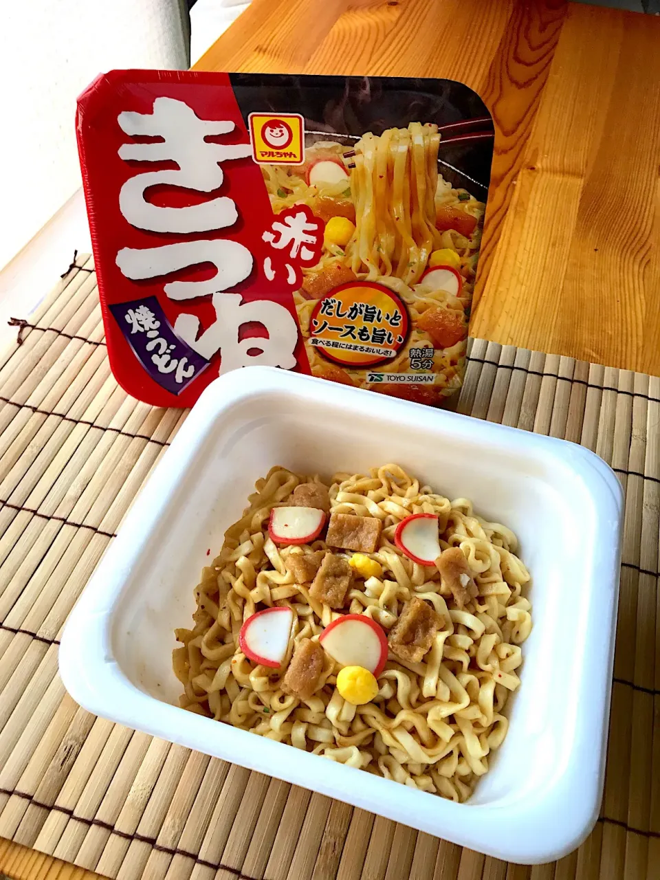 Snapdishの料理写真:赤いきつね 焼きうどん|sayaさん