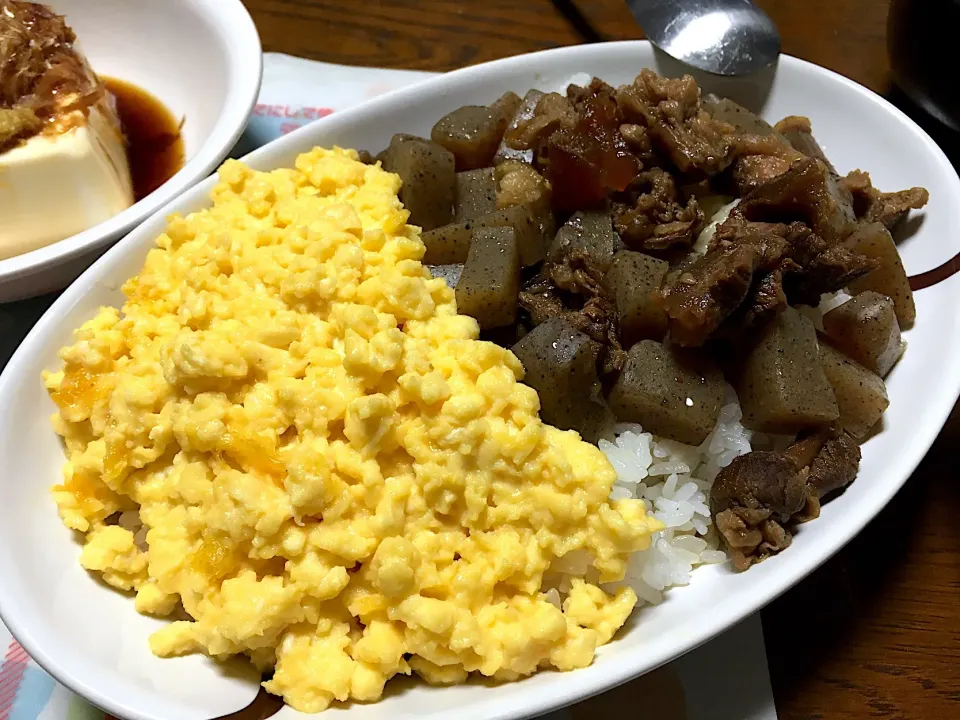 ぼっかけ玉子丼|はっちぃさん