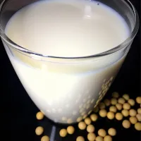 Snapdishの料理写真:homemade soymilk|Jenさん