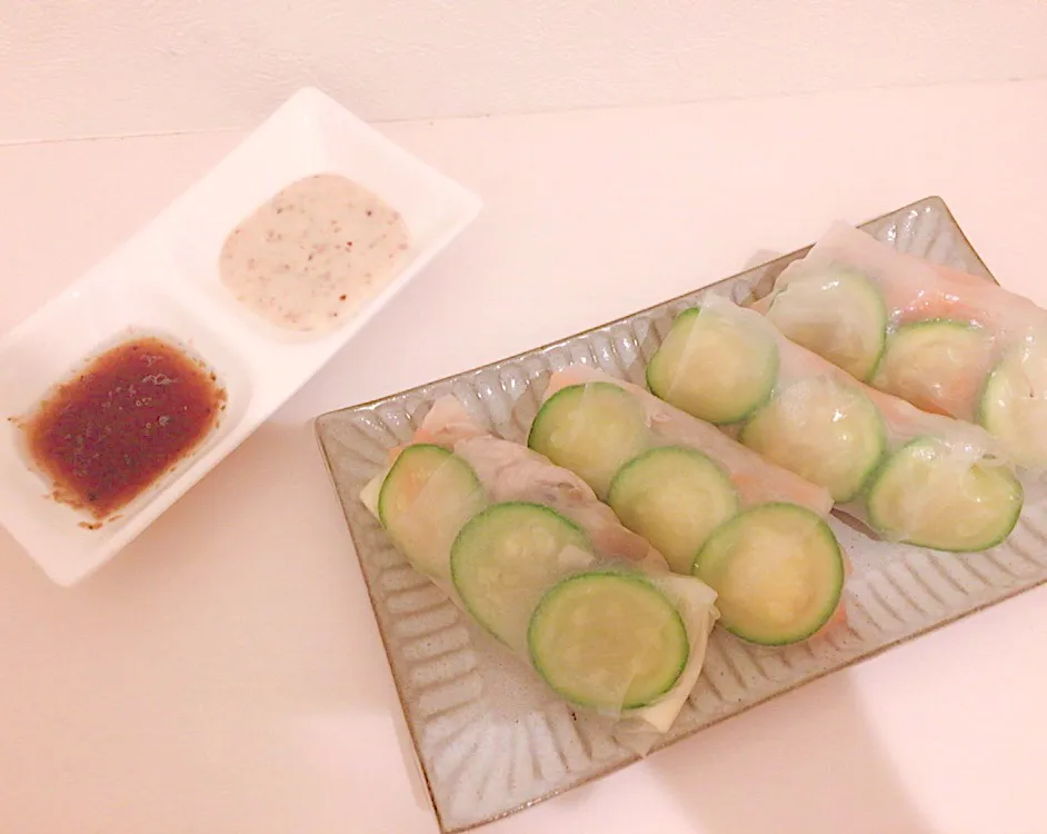 ズッキーニと豚しゃぶの生春巻き #生春巻き|もちこの料理日記さん